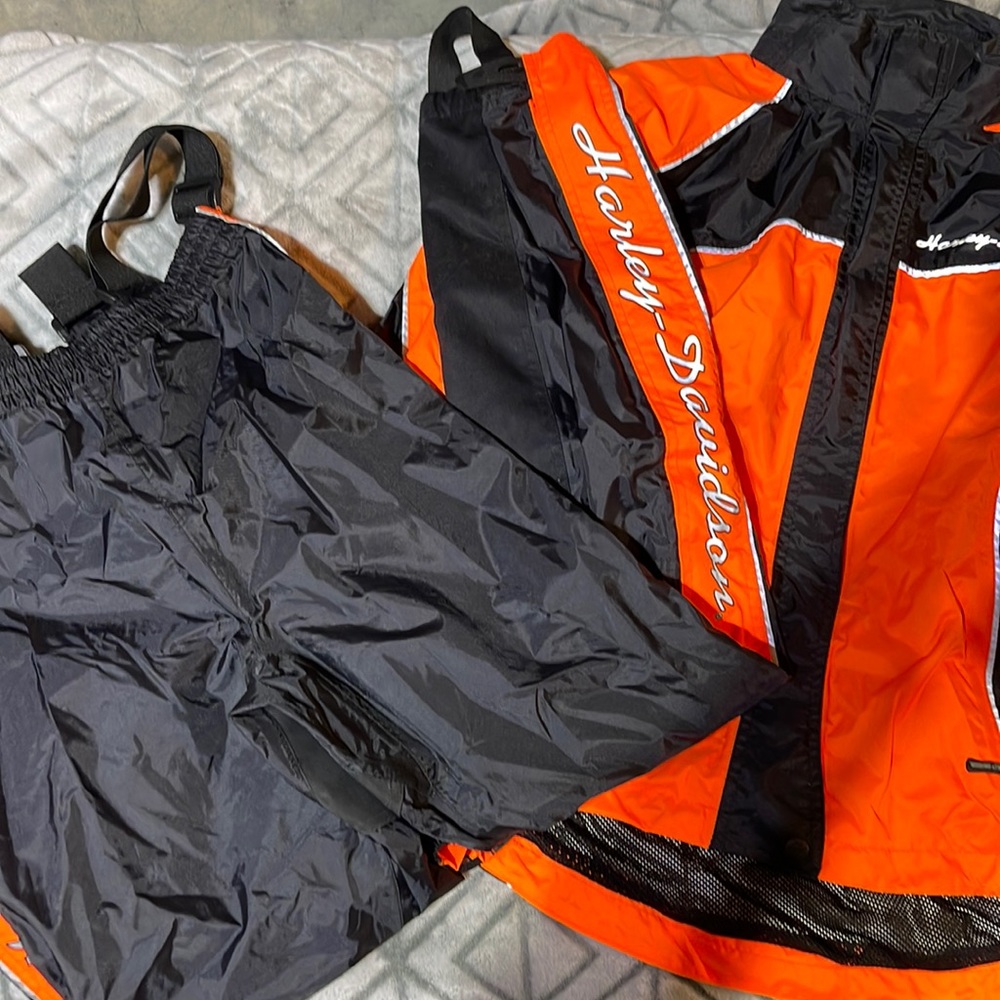 Women’s Harley Davidson raingear coat and pants